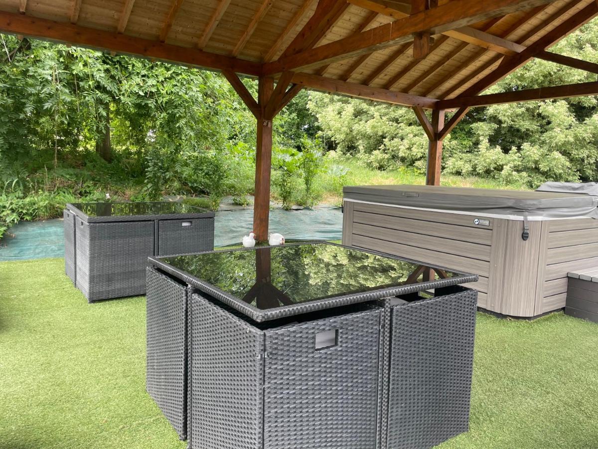 Gite De Solama Avec Spa Balleville 外观 照片